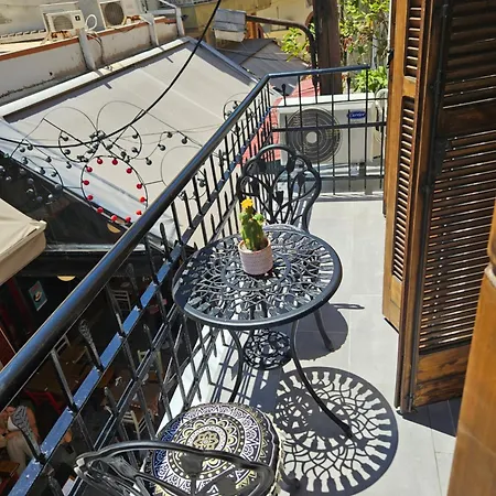 Nook Is Nikol's Kavala